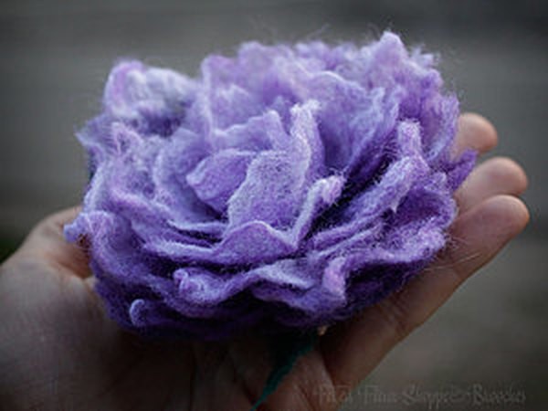 Мокрое валяние: цельноваляный пион, часть 3