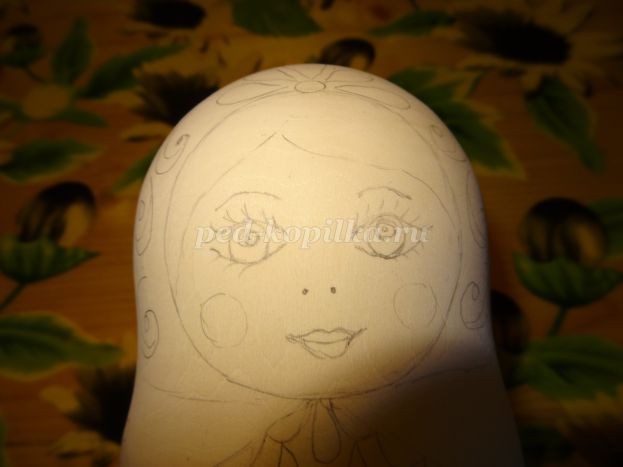 Роспись деревянной матрёшки: часть 1