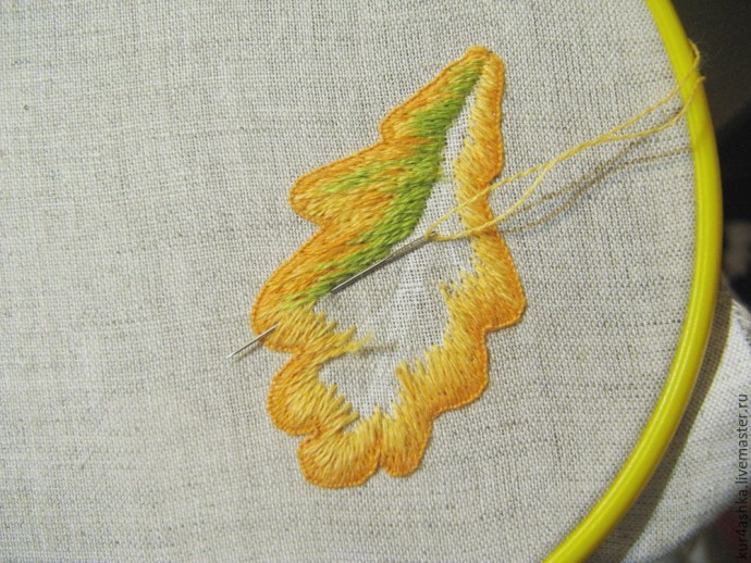 ​Создаем брошь "Дубовый лист" в технике объемной вышивки гладью: часть 2