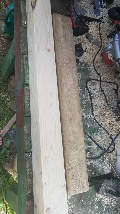 ​Самодельные деревянные качели в стиле перголы