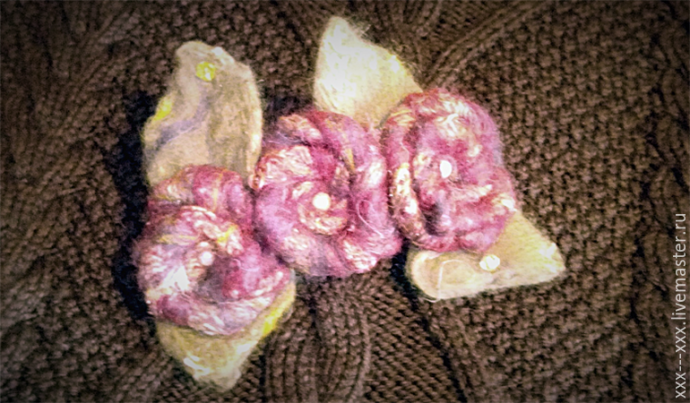 ​Делаем валяную брошь "Увядающие розы": часть 2