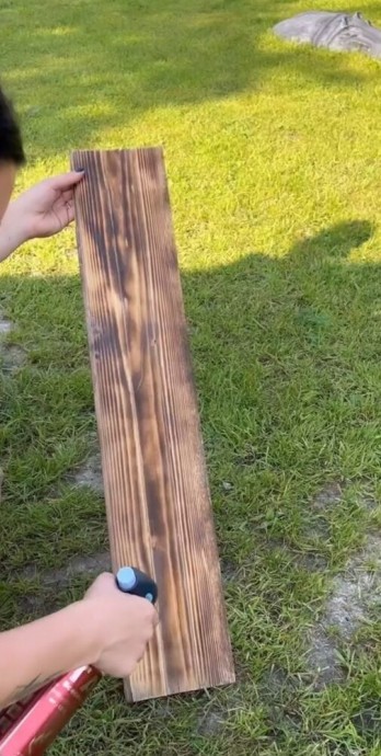 Оригинальная полка для вина