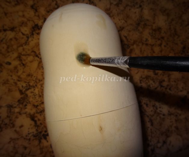 Роспись деревянной матрёшки: часть 1