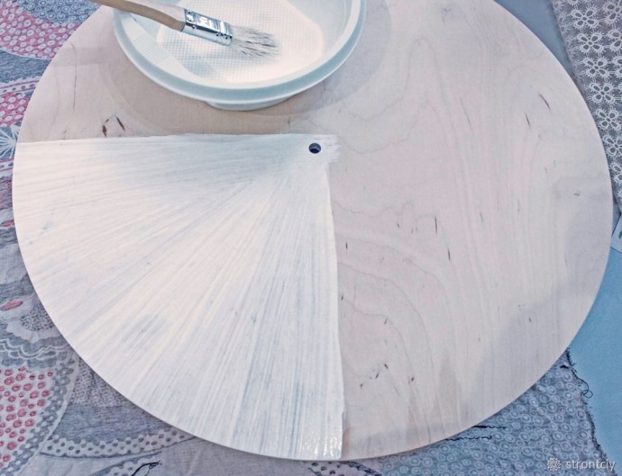 ​Расписываем интерьерные часы в смешанной технике: часть 2