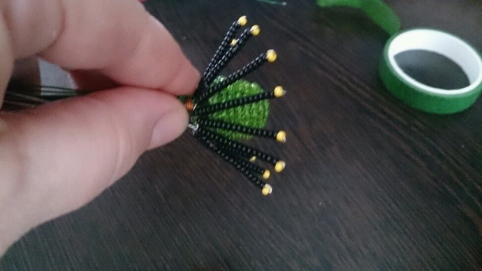 Мак из бисера