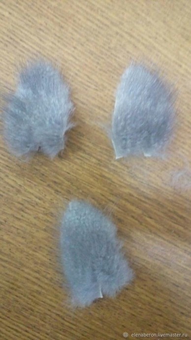 Украшаем варежки мехом норки и бусинами