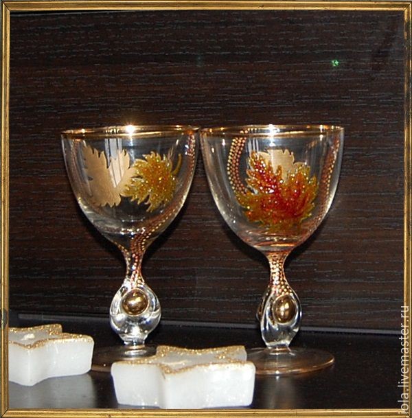 Декорируем стеклянную бутылку "Листопад"