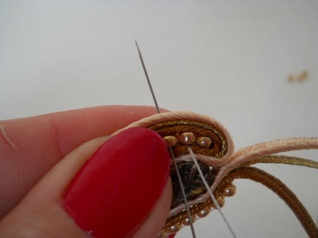 Сутажные серьги "Ромашки по-восточному": мастер-класс, часть 2