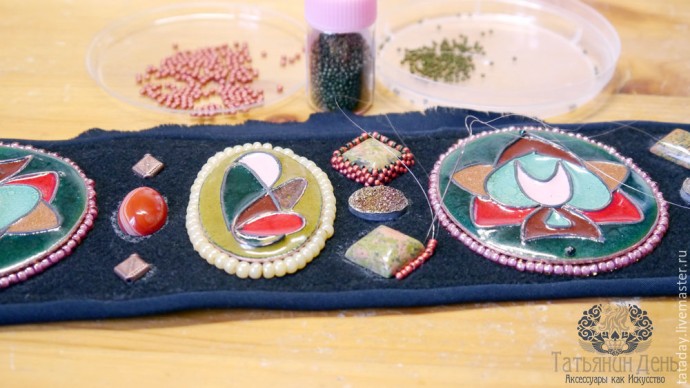 Создаем пояс с бисерной вышивкой: часть 2