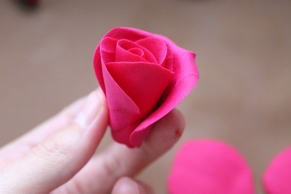 ​Мастерим сердце из роз: часть 3