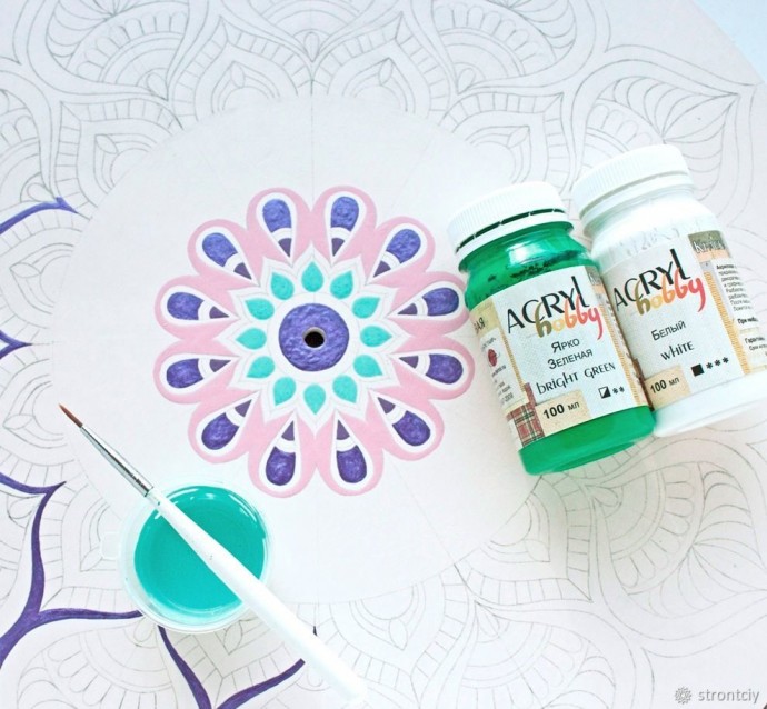 ​Расписываем интерьерные часы в смешанной технике: часть 4