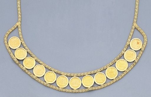 ​Украшения из монет