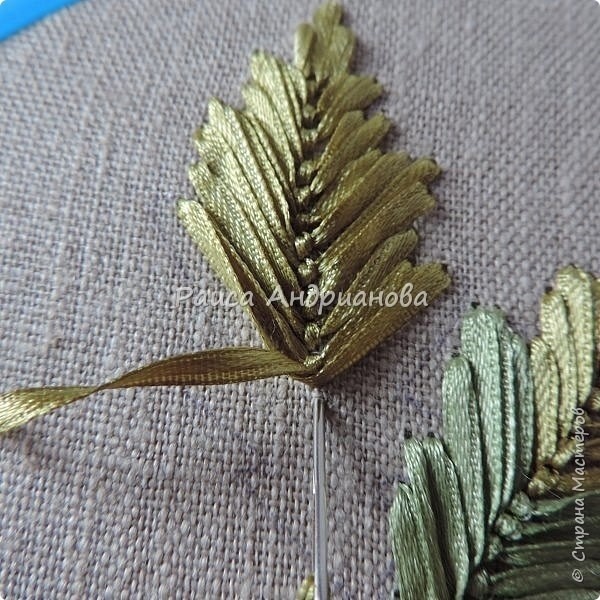 ​Вышиваем желуди лентами