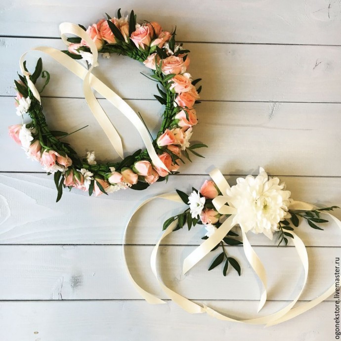Создаем нежный свадебный браслет из живых цветов