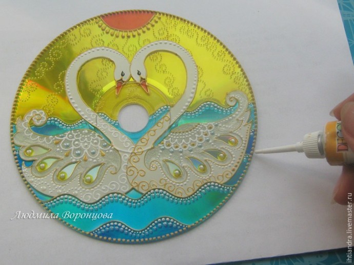 Создаём подарок на свадьбу — ключницу "Лебединая верность": часть 3