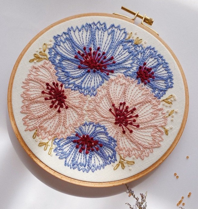 ​Идеи вышитых цветов