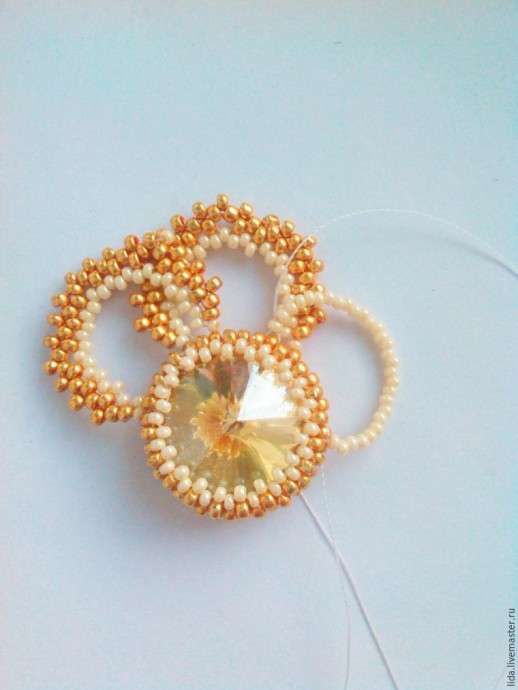 Создаем воздушные серьги "Golden Сrown": часть 2