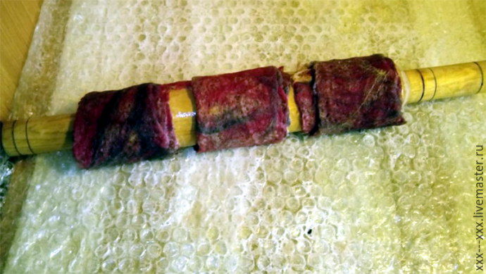 ​Делаем валяную брошь "Увядающие розы": часть 1