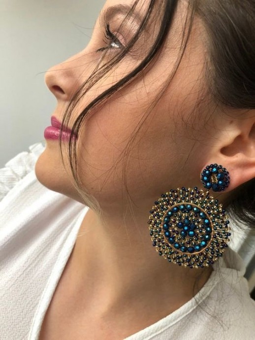 Круглые серьги на круглой основе