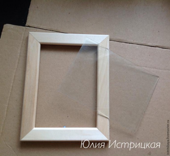 ​Создаем старинный зеркальный витраж: вживляем в стекло и работаем с поталью в хлопьях: часть 1