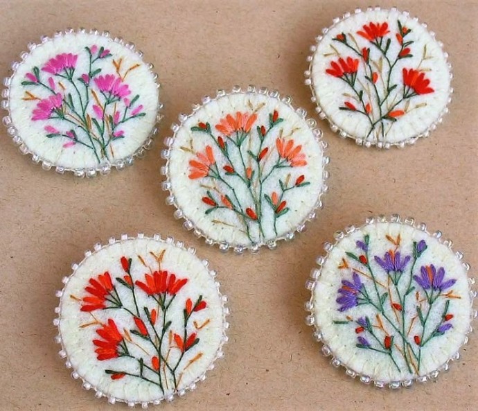 Броши из фетра с вышивкой: выбираем фетр для вышивки броши