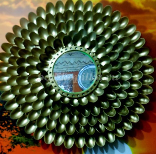 Декорирование зеркала своими руками: часть 2