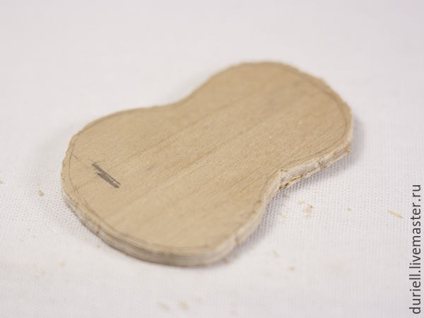 Мастерим миниатюрную гитару "Ретро" для куклы: часть 2