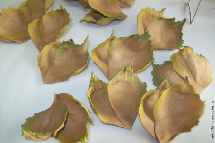 Создаем цветок из листьев: часть 2