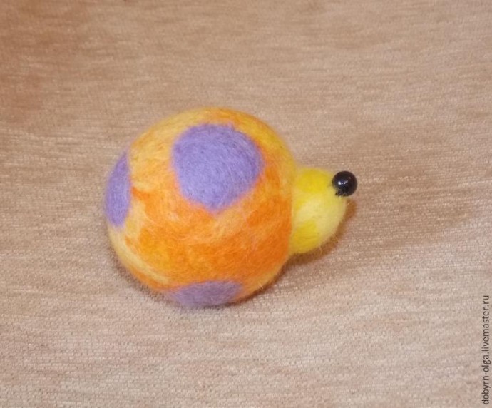 Позитивный пёс Шарик, выполненный в технике сухого и мокрого валяния: часть 3