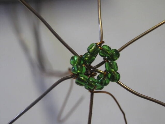 ​Фантазийные цветы из бисера