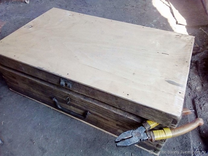 Мастерим ящик-органайзер из старого чемодана: часть 1