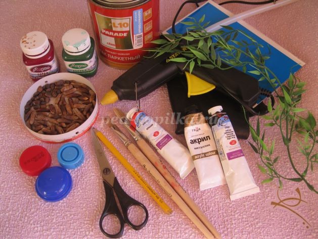 Цветы из косточек фиников и кедровых орехов: часть 1