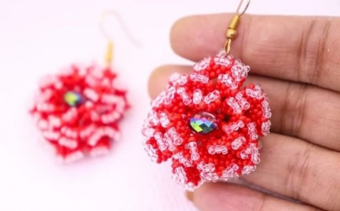 ​Объёмные розы из бисера