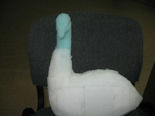 Павлин из пластиковых бутылок. Павлин из пластиковых бутылок.