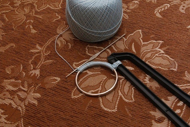 Удобная вешалка для шарфов