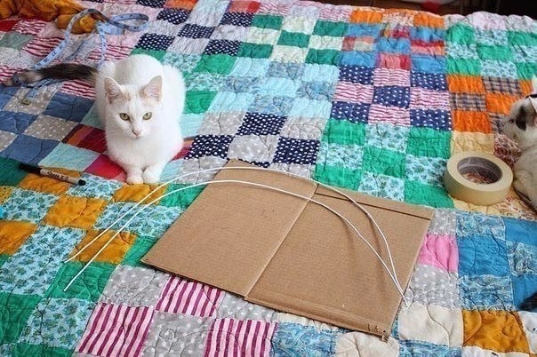 Делаем кошкин дом за 15 минут из старой футболки