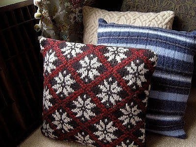 Не торопитесь выбрасывать старый свитер.