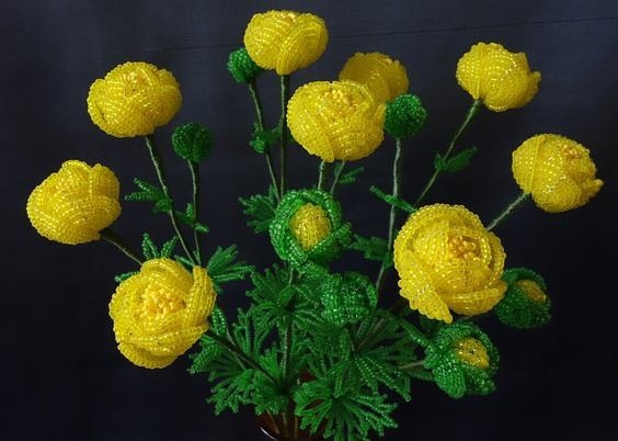 Цветы из бисера Цветы из бисера