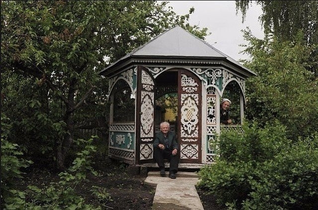 85-летний резчик по дереву Николай Селезнев вручную создает удивительную красоту...