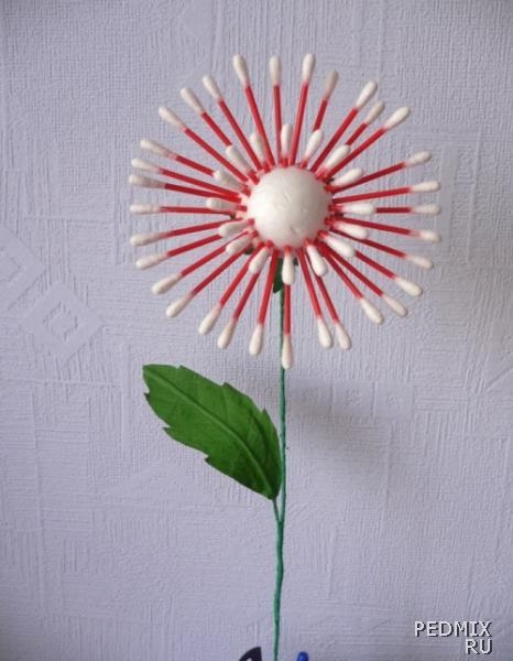 Цветы из ватных палочек