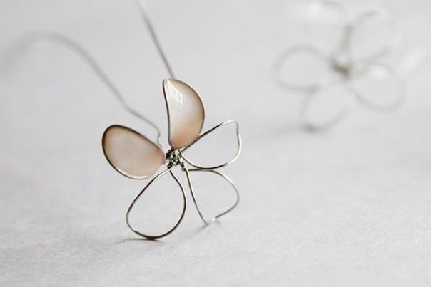 Венок из весенних цветов или вторая жизнь лаков для ногтей.