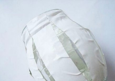 Превращаем баночку в вазу.