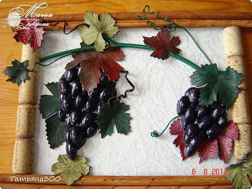 Виноградная гроздь из фисташек
