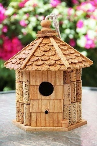 Домики из винных пробок. Красота!