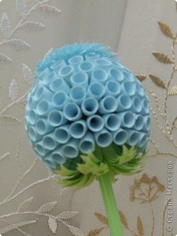 Необычные цветы из бумаги.