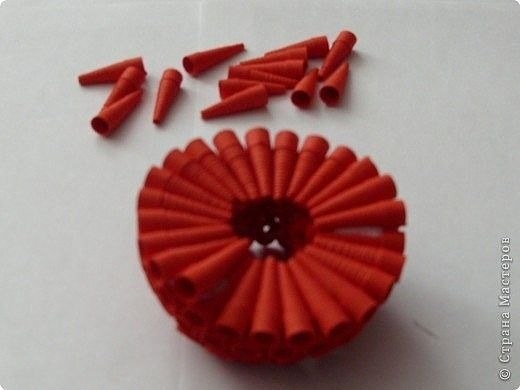 Необычные цветы из бумаги.