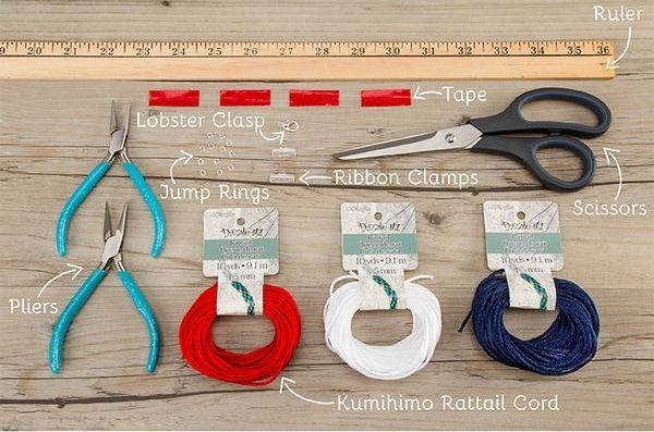 Плетенный браслет