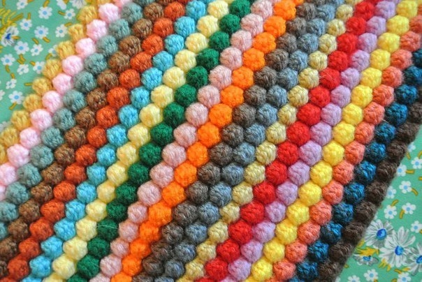 Вязаные шишечки для пледа