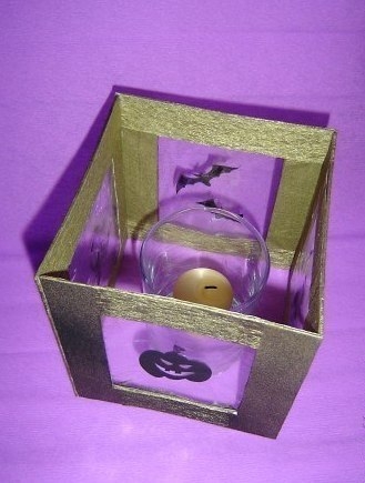 Подсвечник на Хэллоуин.