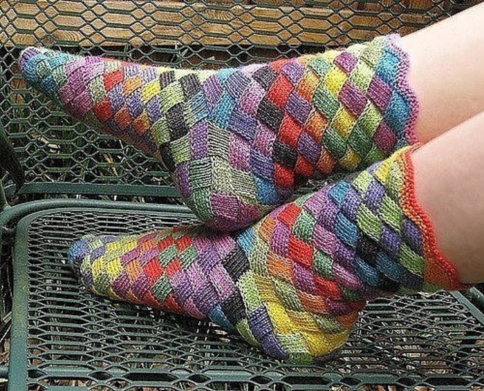 Вязаные носки в стиле «энтерлак»